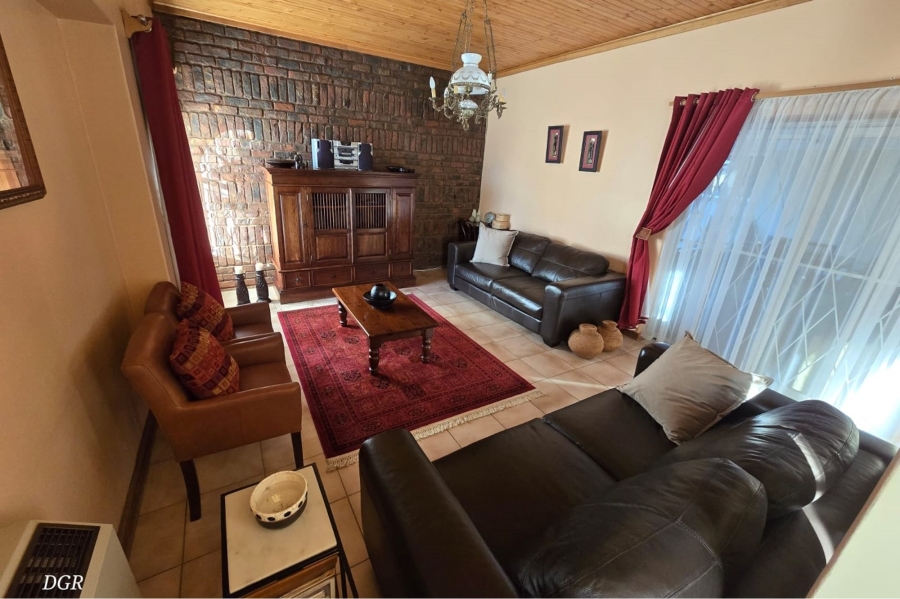 4 Bedroom Property for Sale in Hillcrest Northern Cape